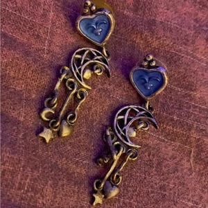 Vintage Guess silver toned earrings